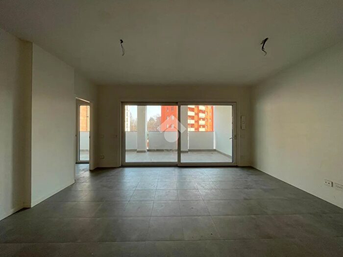 Appartamento trilocale in vendita in Via Sorteni, Monza