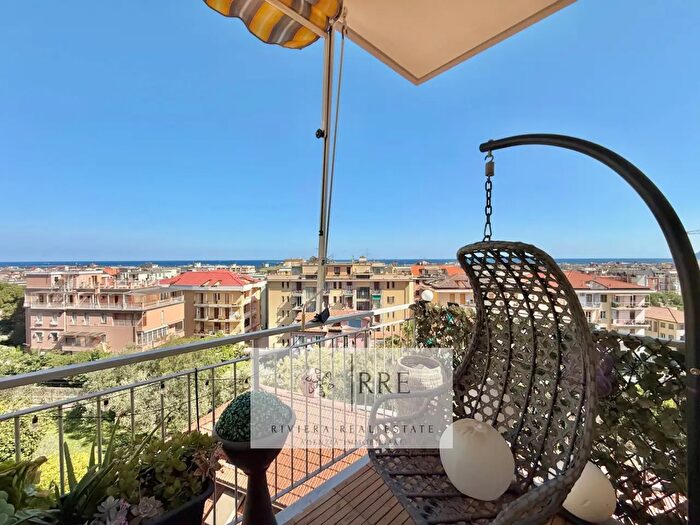 Appartamento trilocale in vendita in Parco San Rocco, Alassio