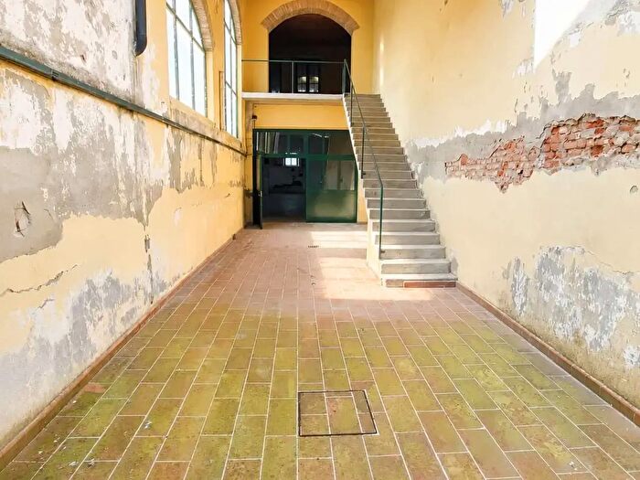 Casa con 6 locali in vendita in Castelleone