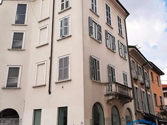 Appartamento bilocale in affitto in Via De Gradi, Monza