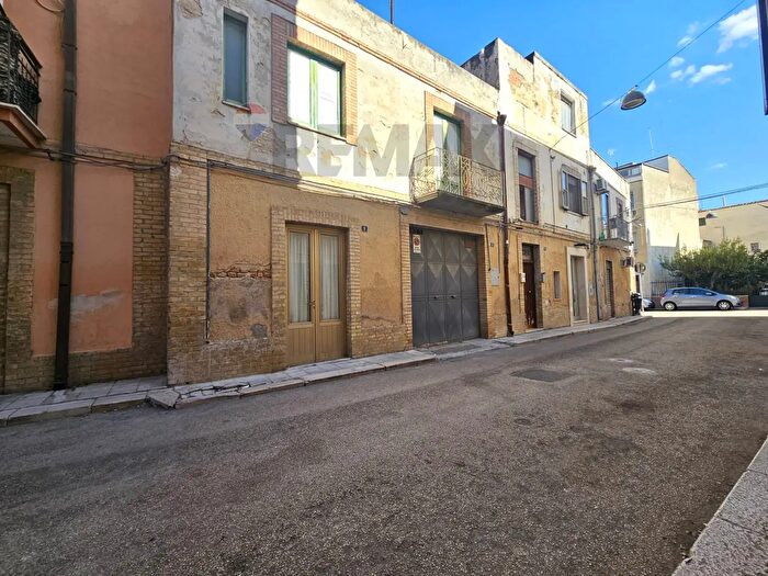 Appartamento trilocale in vendita in Via Settembrini, Lucera