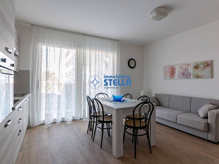 Appartamento trilocale in affitto in Via Giacomo Zanella, Lido Centro Ovest, Jesolo