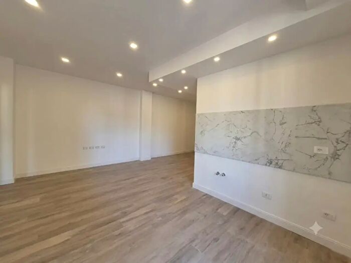 Appartamento con 5 locali in vendita in Via Tagliaferri, Firenze