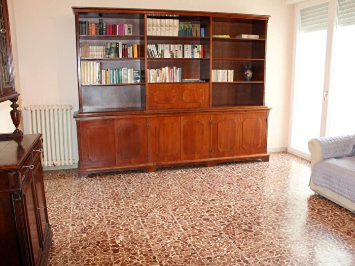 Appartamento trilocale in affitto in Lugo