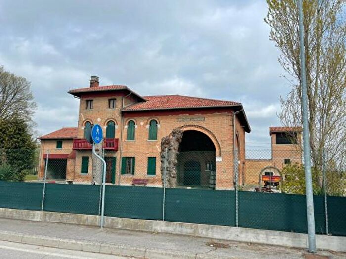 Casa con 6 locali in vendita in Via Bastie a, Mira