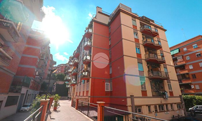 Appartamento bilocale in vendita in Via di Donna Olimpia, Roma