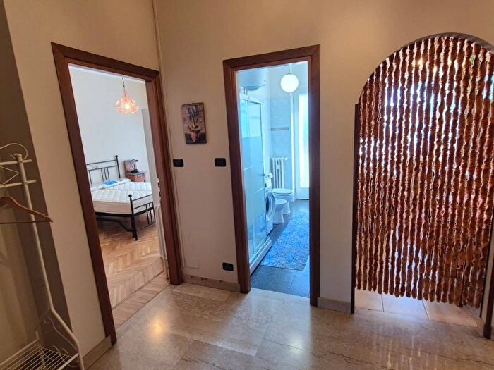 Appartamento trilocale in affitto in Piazza della Repubblica, Aurora, Torino