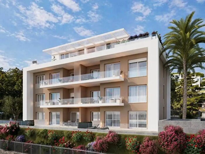 Appartamento bilocale in vendita in Viale Carducci Snc, Sanremo