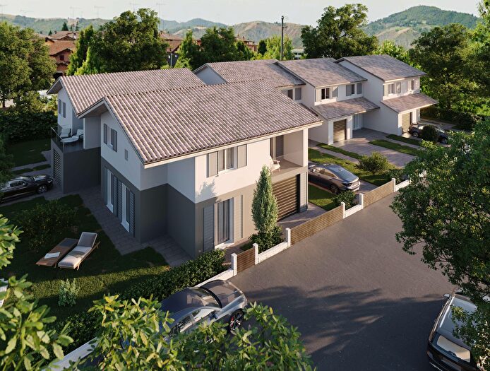 Casa con 6 locali in vendita in Dossetti, Canossa