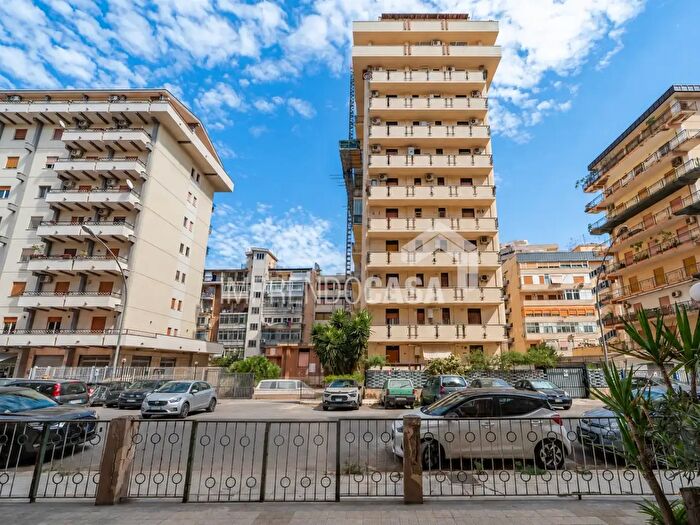 Appartamento bilocale in vendita in Via Alessandro Telesino, Palermo