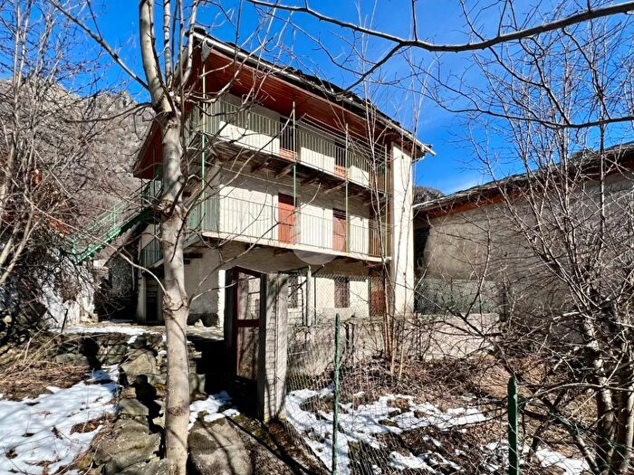 Casa quadrilocale in vendita in Via Ferro, Lemie