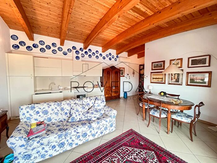 Appartamento trilocale in vendita in Via Roma, Villorba