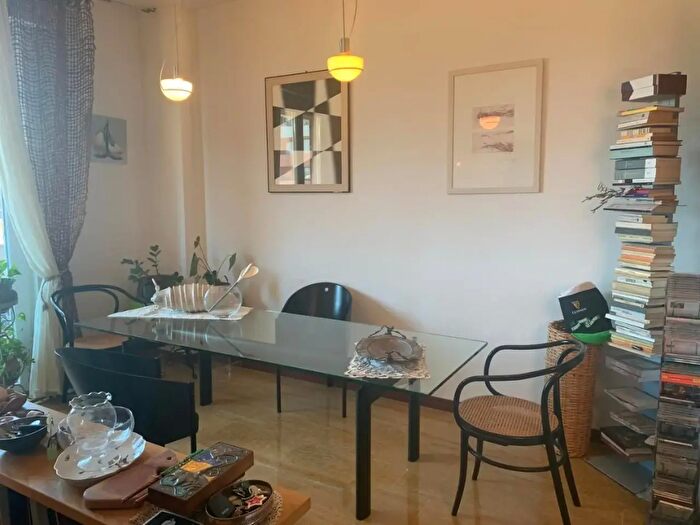 Appartamento con 6 locali in vendita in Livorno