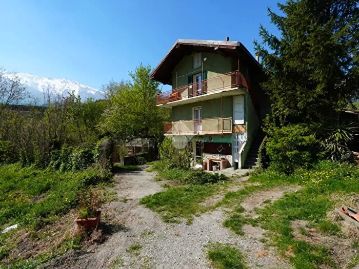 Casa con 6 locali in vendita in Frazione San Giuseppe, Mompantero