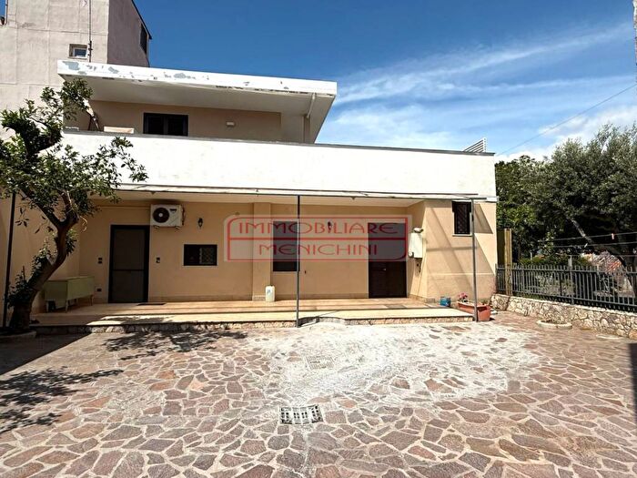 Appartamento trilocale in affitto in Via Masseria Cardinale, Marigliano