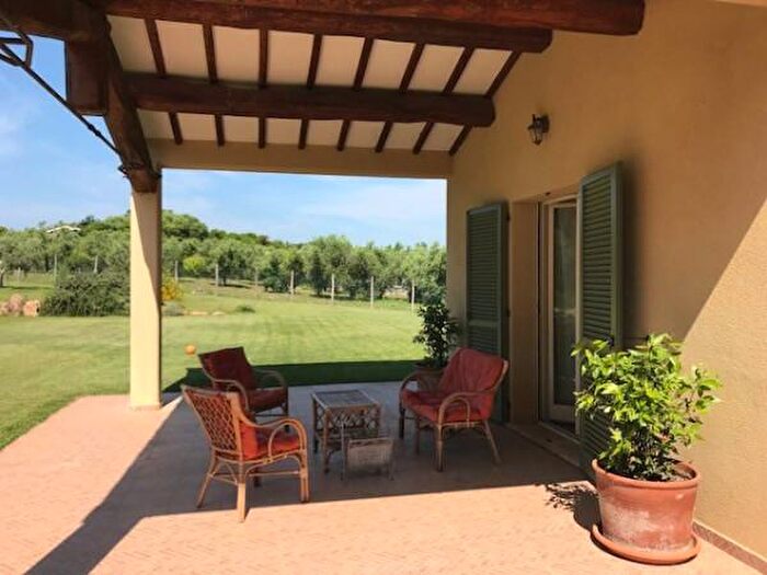 Casa con 5 locali in affitto in Capalbio