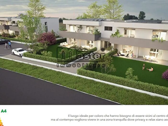 Appartamento con 5 locali in vendita in Via Treforni, Paese