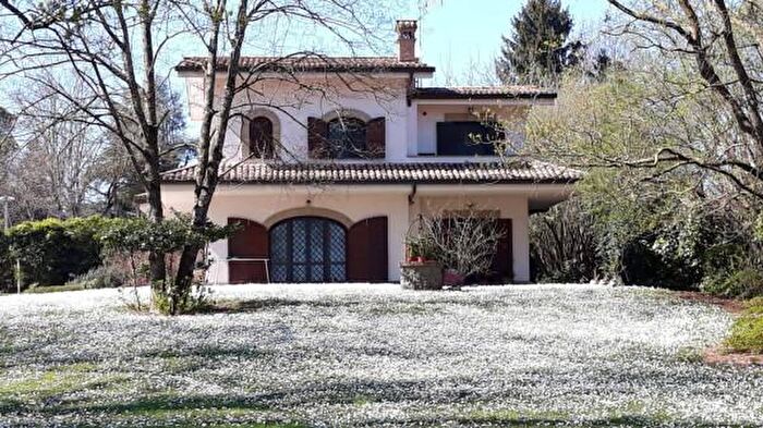 Casa con 6 locali in vendita in Via Tuscolana, Artena