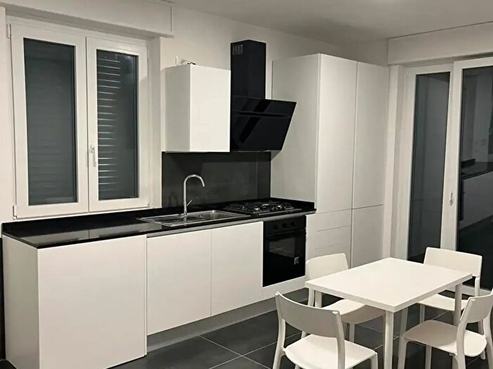 Appartamento quadrilocale in vendita in Via Piazzetta G Carducci, Legnago