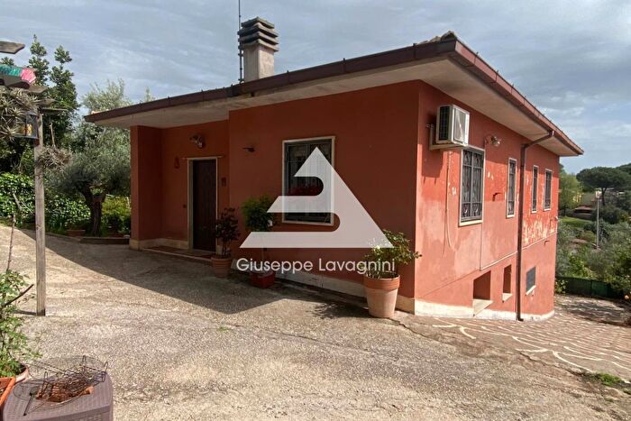 Casa quadrilocale in vendita in Via Mecenate, Genzano Di Roma