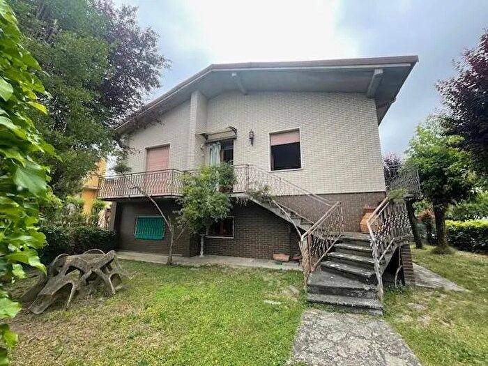 Casa con 5 locali in vendita in Strada di Santa Margherita Fidenza, Fidenza