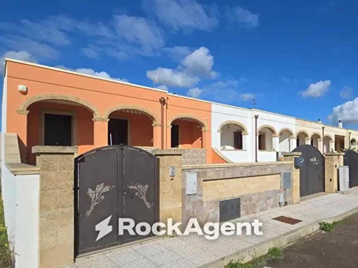 Casa con 6 locali in vendita in Via Paolo Borsellino, Morciano Di Leuca