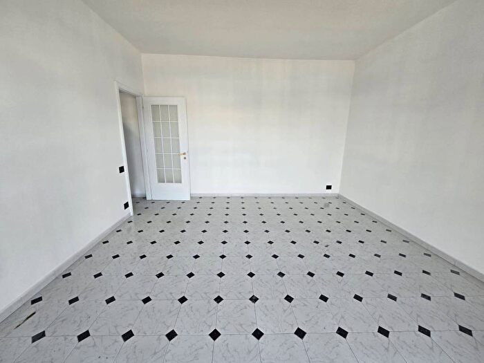 Appartamento trilocale in affitto in Corso Italia, Quarto