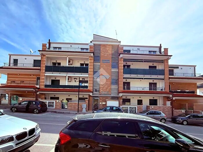 Appartamento trilocale in vendita in Via Gronchi, San Salvo