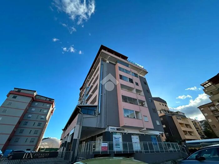 Appartamento bilocale in vendita in Viale Giacomo Mancini, Cosenza