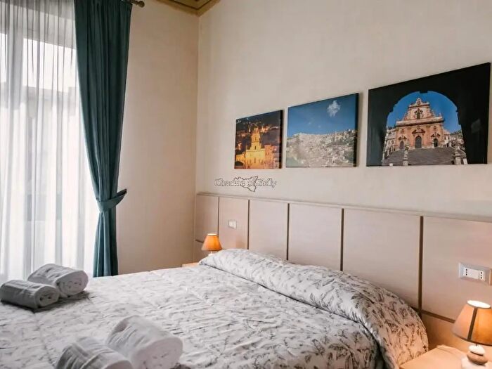 Casa trilocale in vendita in Corso Umberto I, Modica