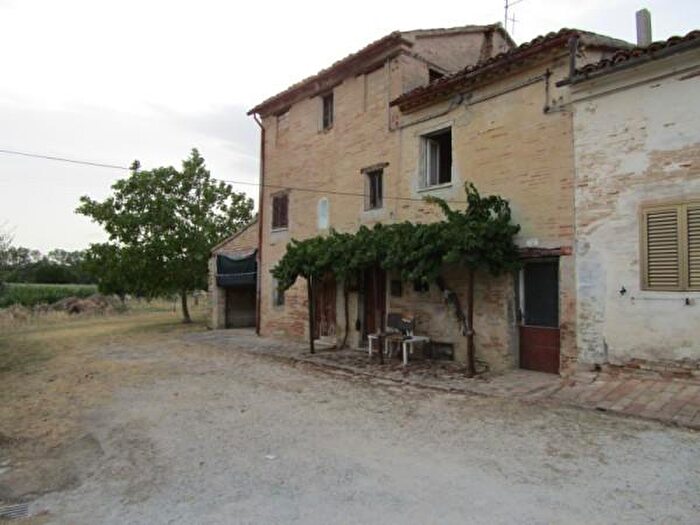 Casa con 6 locali in vendita in Via Macerata, Jesi