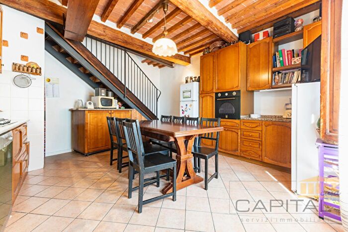 Casa quadrilocale in vendita in Vecchia Fiorentina, Cascina