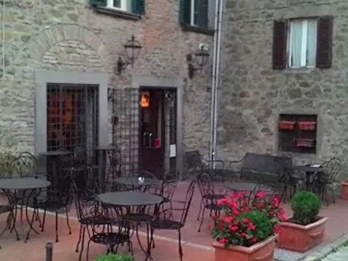 Appartamento con 5 locali in vendita in Passignano Sul Trasimeno