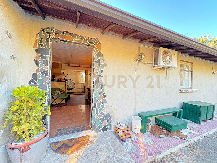 Casa quadrilocale in vendita in Stradale Coda Volpe, Augusta