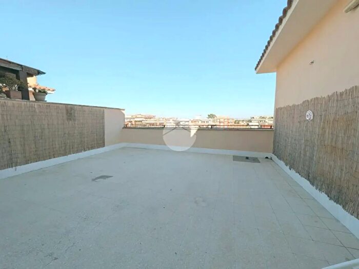 Appartamento trilocale in vendita in Via Guglielmo Marconi, Ciampino