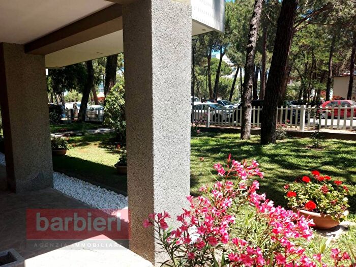 Appartamento quadrilocale in affitto in Anello del Pino, Milano Marittima, Cervia