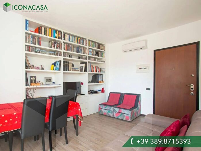 Appartamento bilocale in vendita in Viale Certosa, Milano