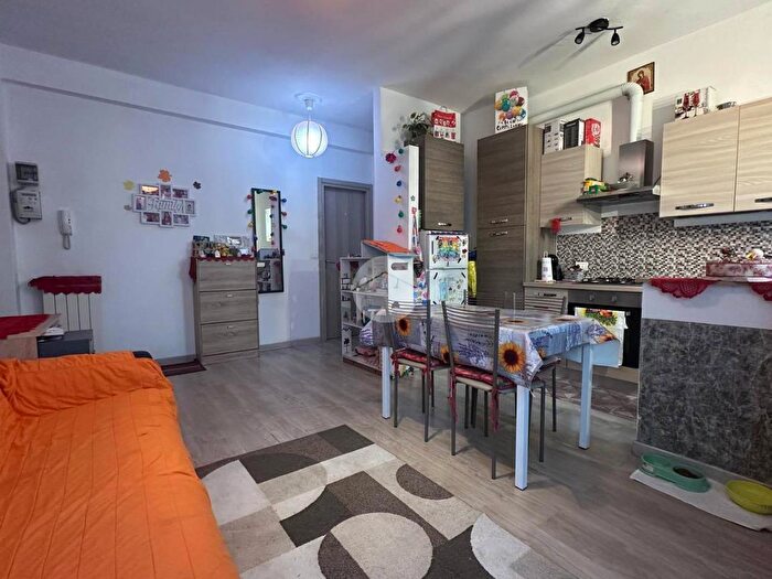 Appartamento trilocale in vendita in Via Angelo Barzago, Bussero