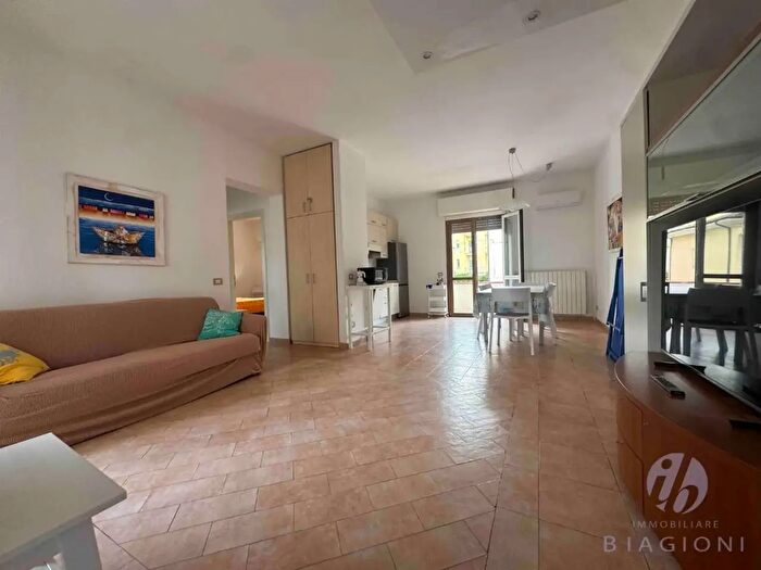 Appartamento quadrilocale in affitto in Pietrasanta