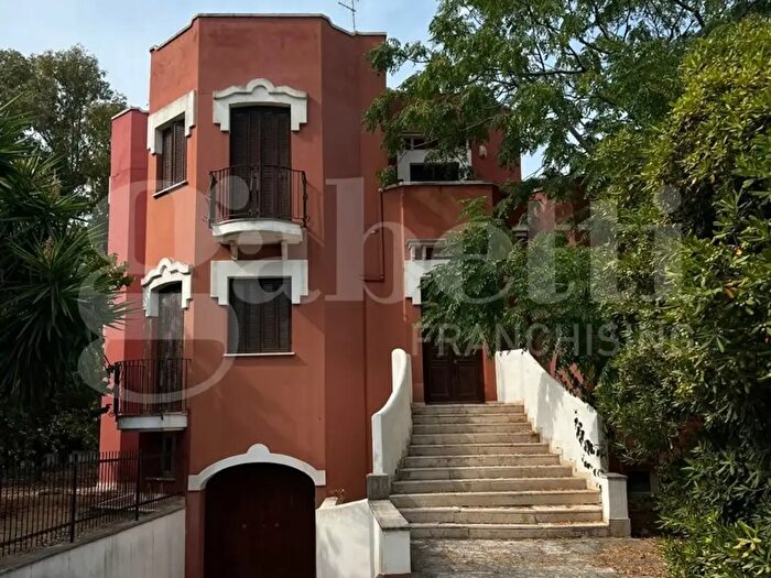Casa con 5 locali in vendita in Via Giancaspro, Bari