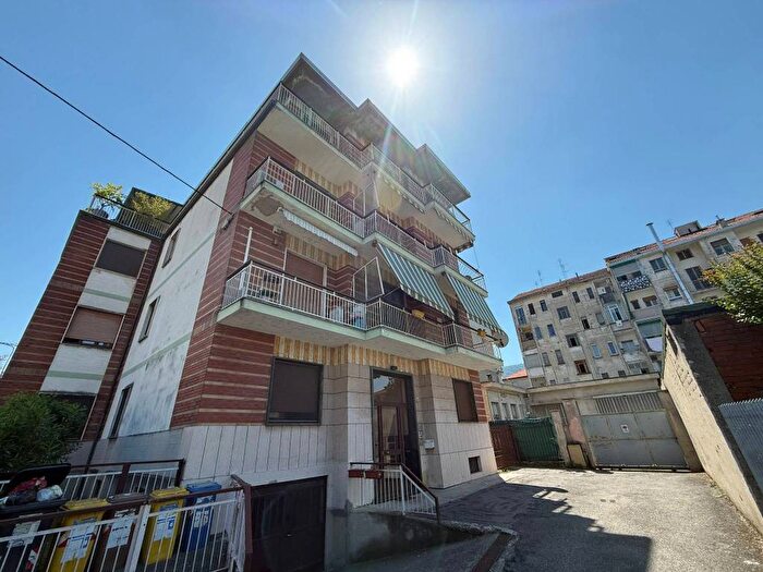 Appartamento trilocale in affitto in Via Bezzecca, Centro, San Mauro Torinese