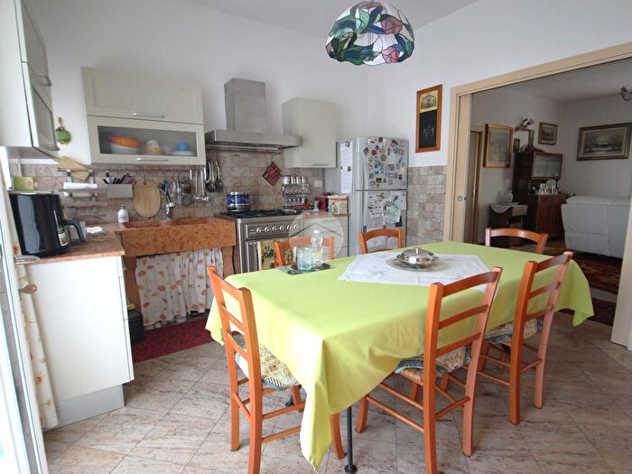 Appartamento quadrilocale in vendita in Via Quattro Stagioni, Verona