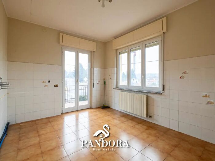 Case in Vendita e in Affitto - 2