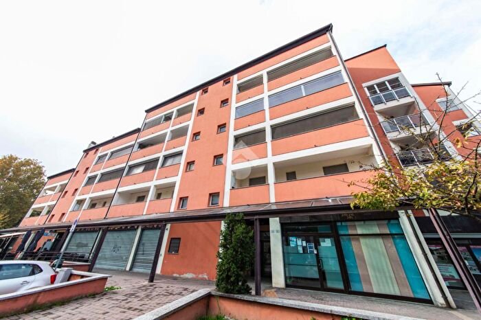 Appartamento quadrilocale in vendita in Via P Mascagni, Pieve Emanuele