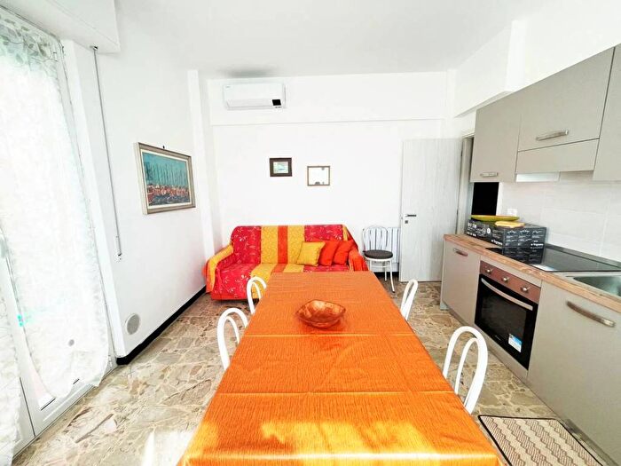 Appartamento trilocale in affitto in Corso Europa SNC, Borghetto Santo Spirito