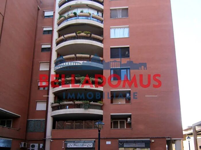 Appartamento bilocale in vendita in Piazza S Benedetto da Norcia, Pomezia