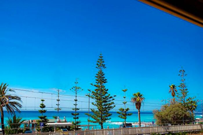 Casa con 6 locali in vendita in Via Grado, Bordighera