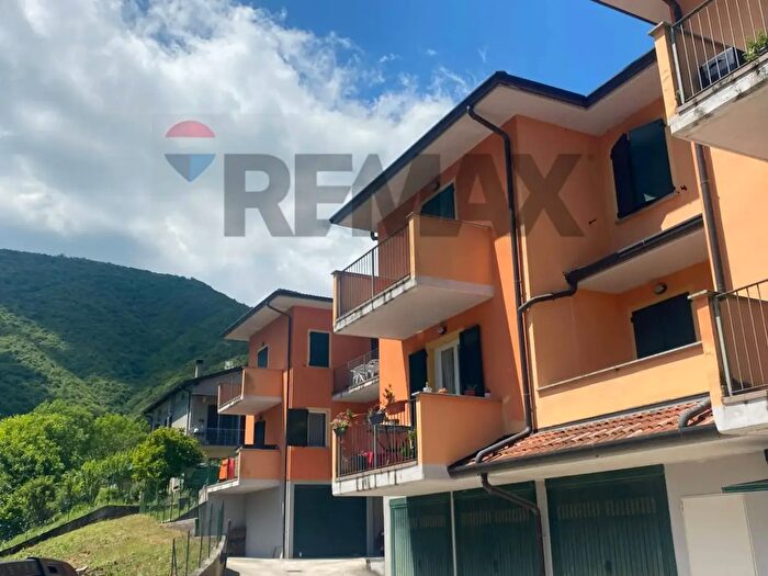 Appartamento trilocale in vendita in Vallio Terme
