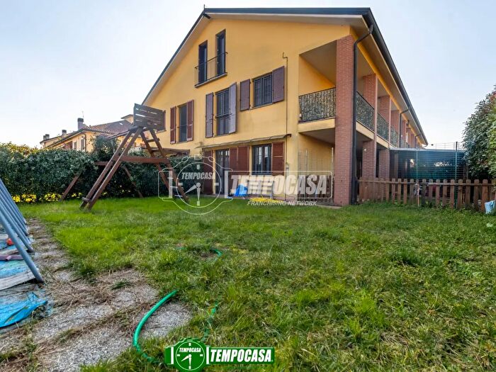 Appartamento quadrilocale in vendita in Via Repubblica, Gessate