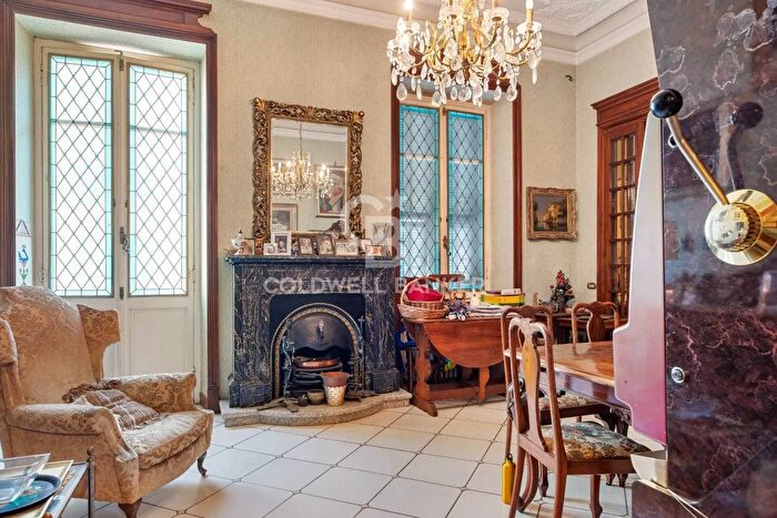 Appartamento con 5 locali in vendita in Via Roma, Sanremo